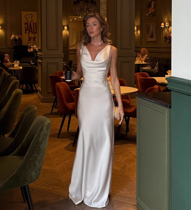 Women's Fashion French Style  Sleeveless V-Neck Swing Collar Dress Satin Dinner Dresses Chest Pleat Design Elegant Textured Slim Fit Party Socialite Dress